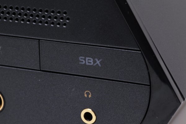 ▲面板上是SBX開關掣。