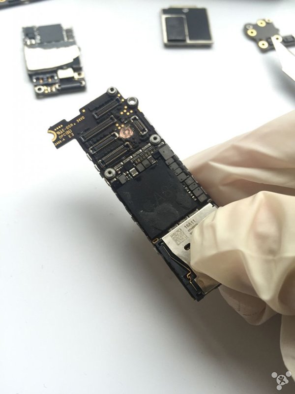 where-do-broken-iphone-goes_02