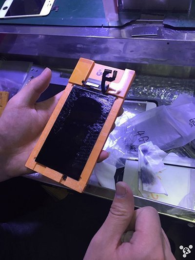 where-do-broken-iphone-goes_09