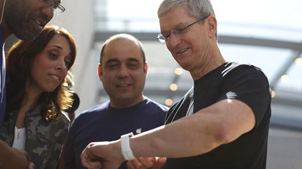 apple watch blood sugar tim cook 01