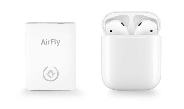 twelve south alyfly for airpods in aeroplane 01