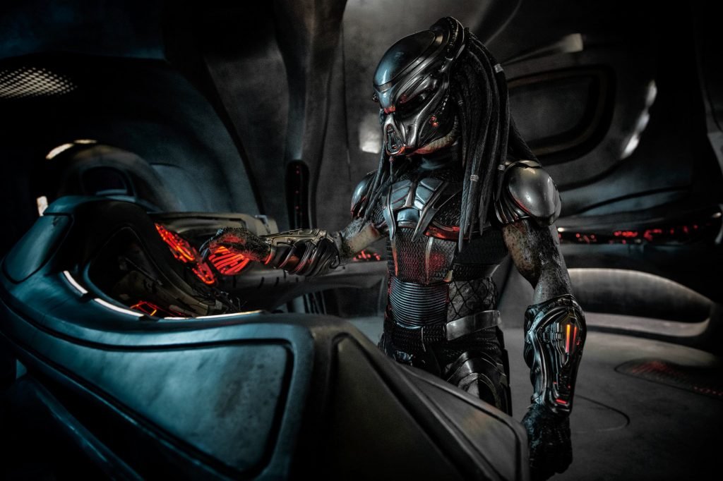 the predator in his ship 4k