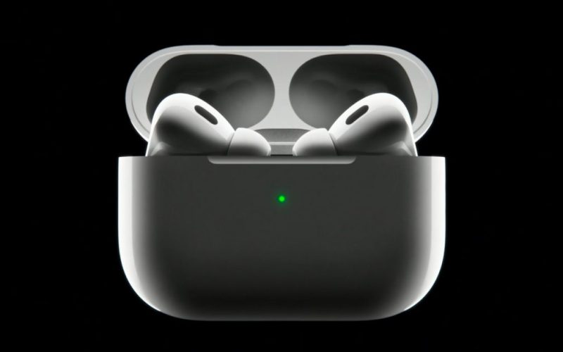 airpods pro 2 in case