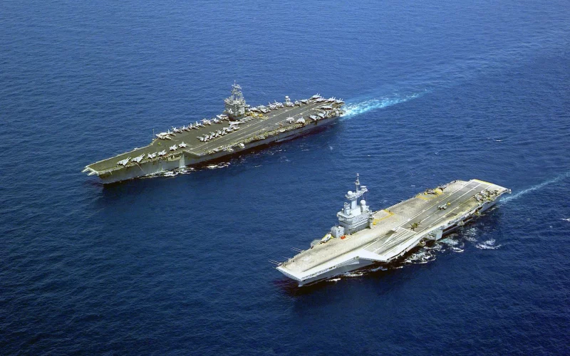 USS Enterprise FS Charles de Gaulle