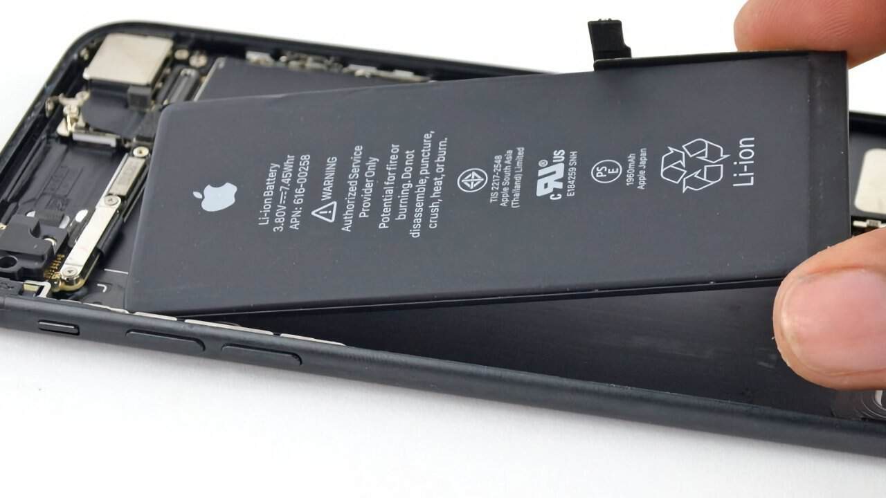 歐盟要求手機須用可拆卸電池　iPhone 獲豁免